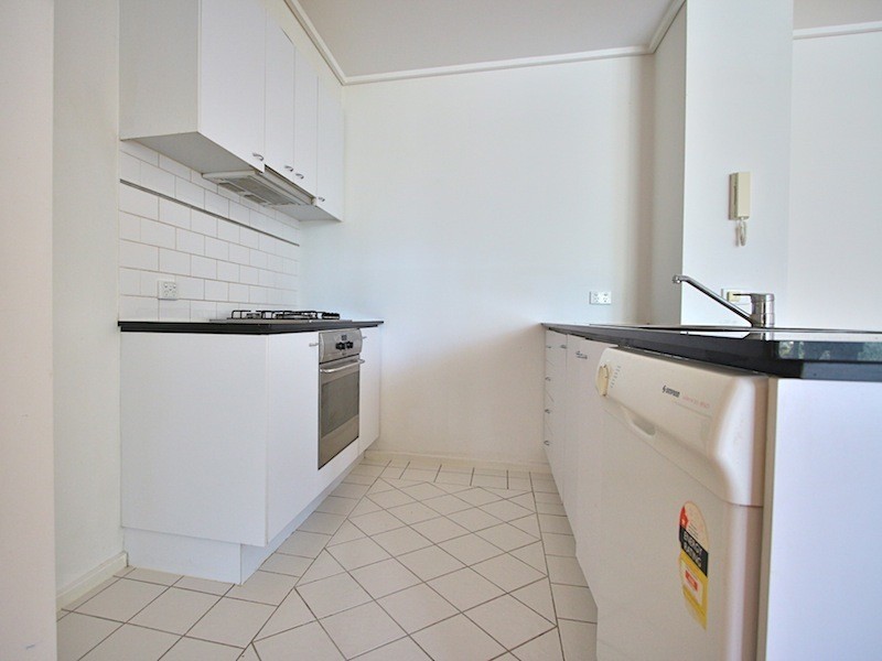 13/99 Whiteman Street, Southbank VIC 3006