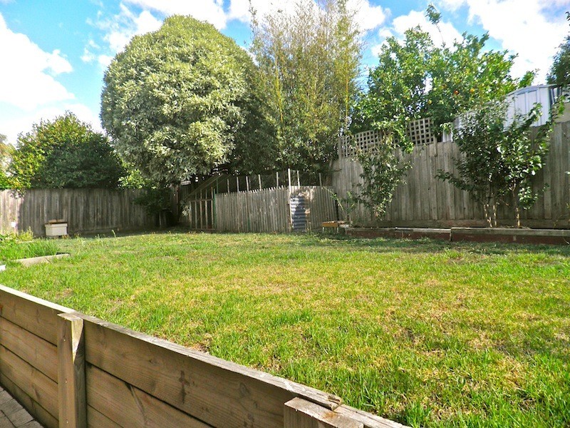 11 Irving Road, Pakenham VIC 3810