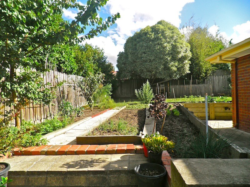 11 Irving Road, Pakenham VIC 3810