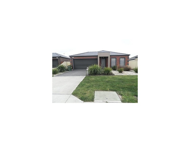 2  Delft Place, Pakenham VIC 3810
