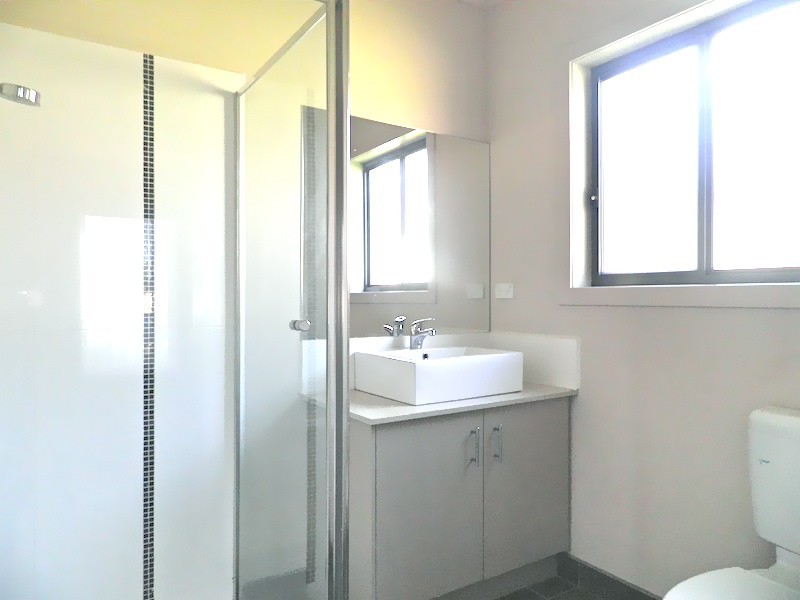 2  Delft Place, Pakenham VIC 3810