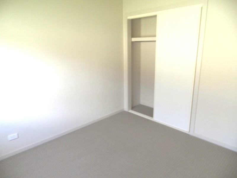 2  Delft Place, Pakenham VIC 3810