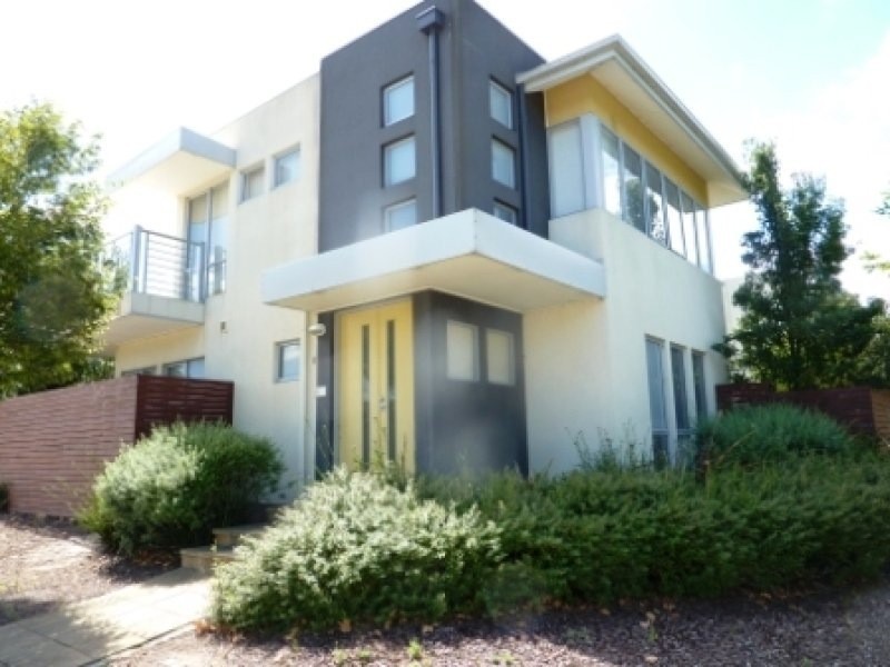 11/2 The Entrance, Pakenham VIC 3810