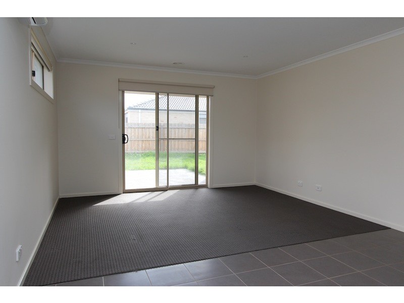 17 Melissa Way, Pakenham VIC 3810