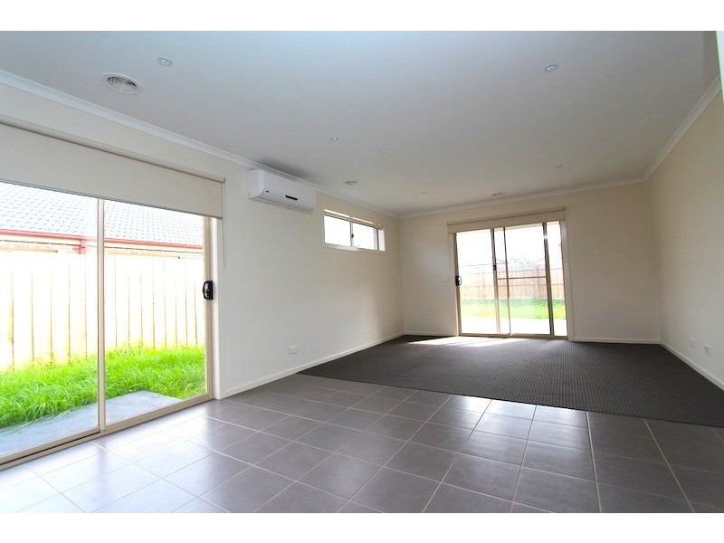 17 Melissa Way, Pakenham VIC 3810