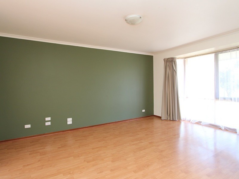 28 Bridle Place, Pakenham VIC 3810