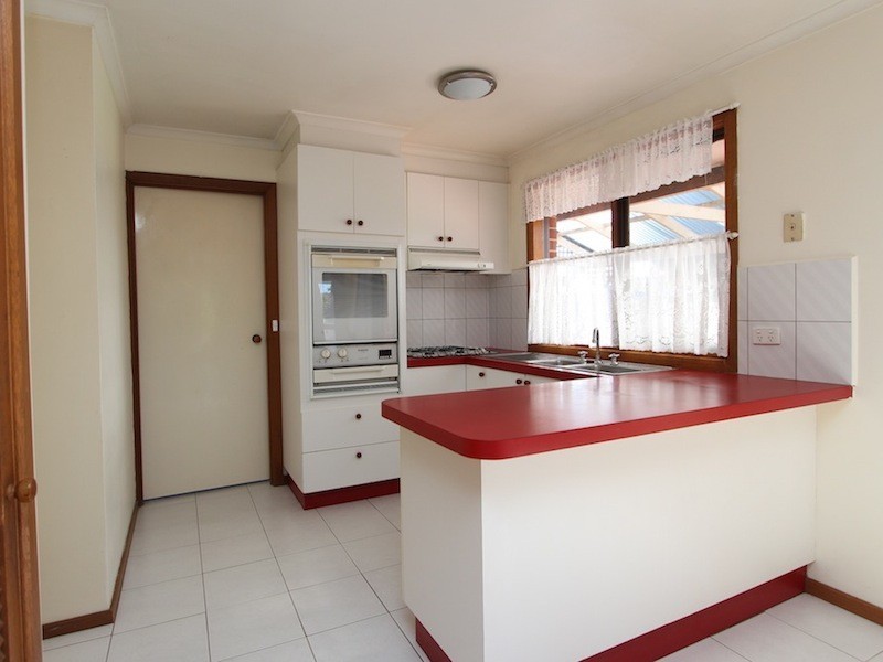 28 Bridle Place, Pakenham VIC 3810