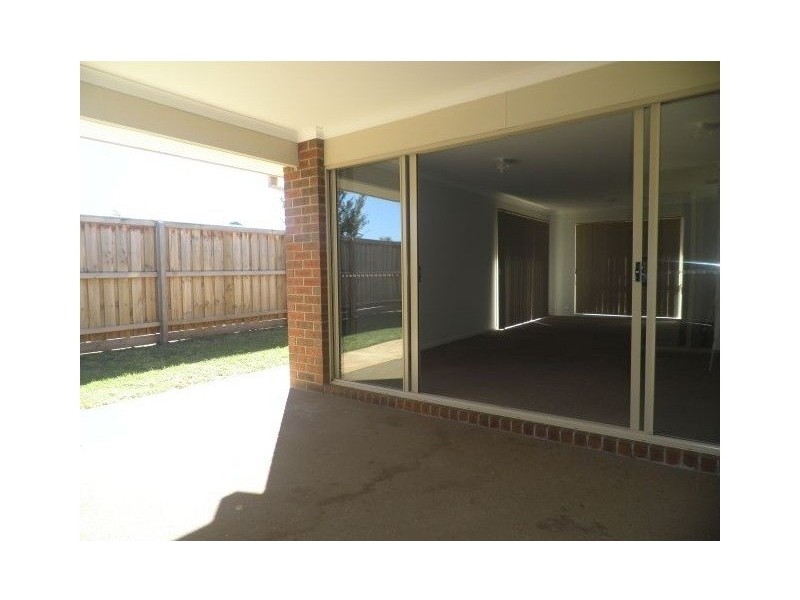 6 Algerd Way, Pakenham VIC 3810