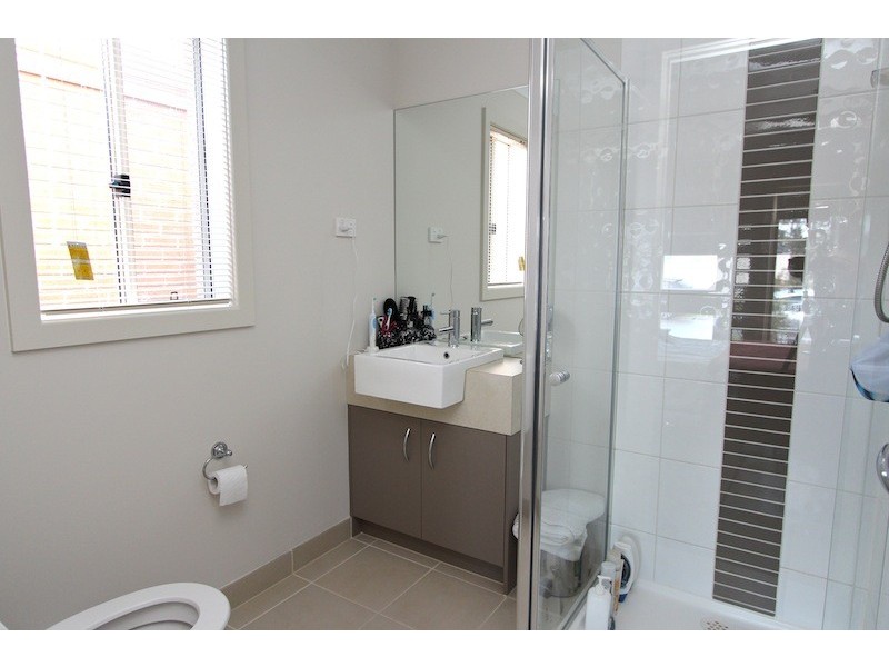 66 Fallingwater Drive, Pakenham VIC 3810