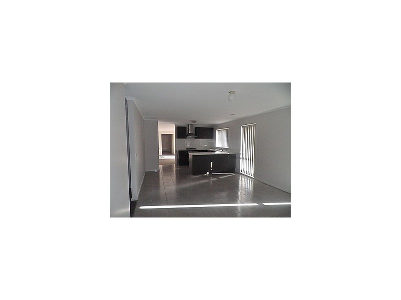 50 Pommel Street, Pakenham VIC 3810