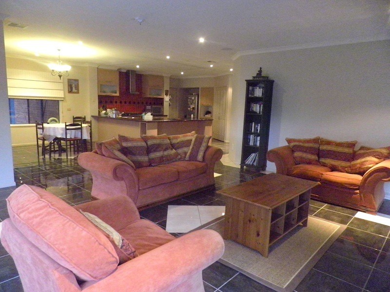 16 Meg Way, Berwick VIC 3806