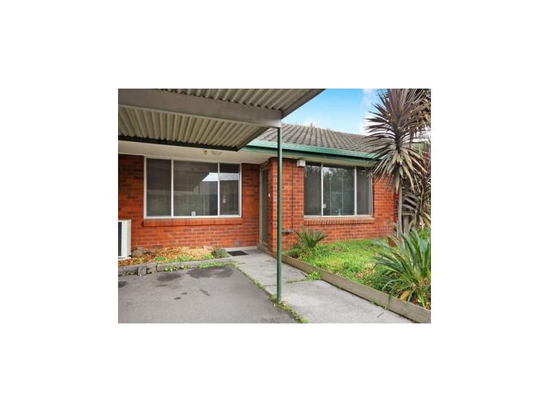 10/2-4 Charles Street, Pakenham VIC 3810