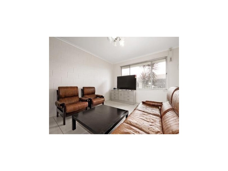 10/2-4 Charles Street, Pakenham VIC 3810