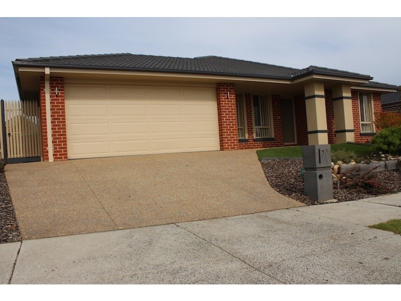13 Thunderbolt Drive, Cranbourne East VIC 3977