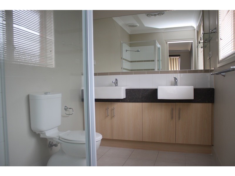13 Thunderbolt Drive, Cranbourne East VIC 3977