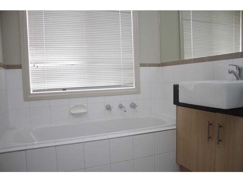 13 Thunderbolt Drive, Cranbourne East VIC 3977