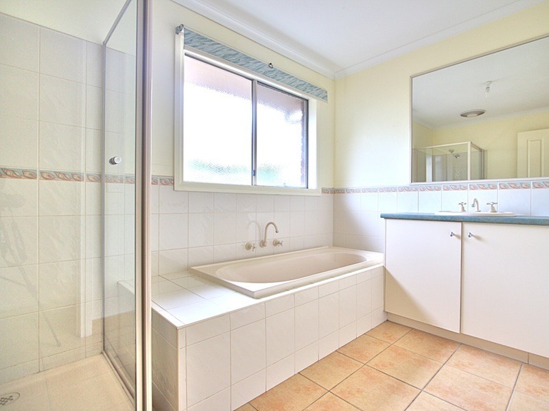 4  Howqua Place, Pakenham VIC 3810