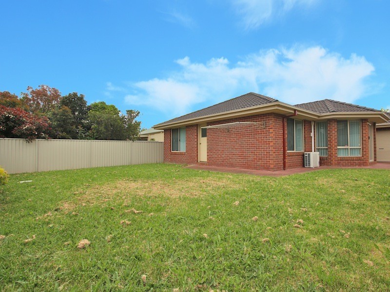 4  Howqua Place, Pakenham VIC 3810