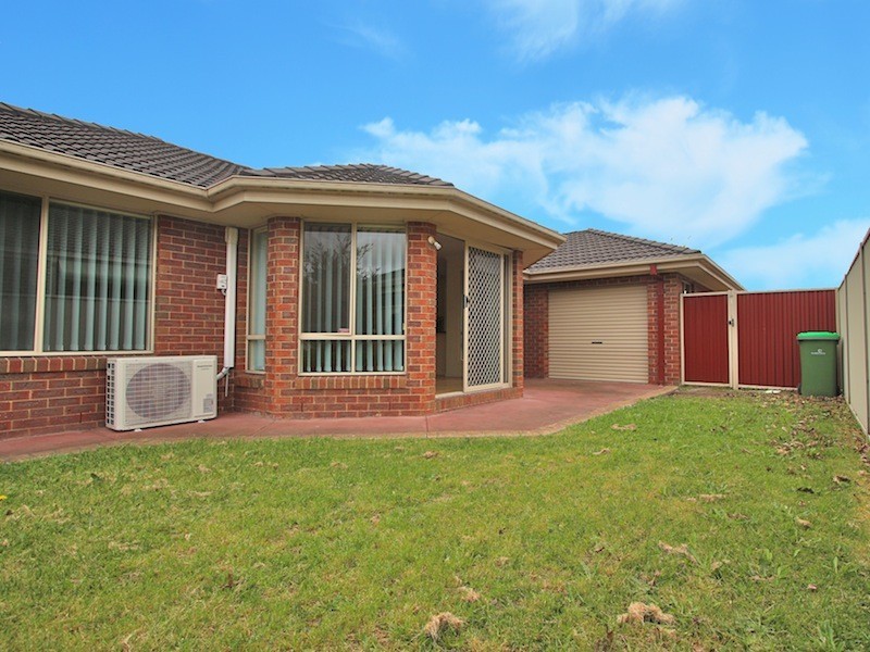 4  Howqua Place, Pakenham VIC 3810