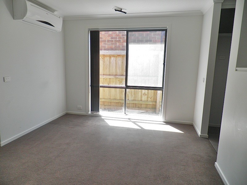 16 Glenvista Road, Pakenham VIC 3810