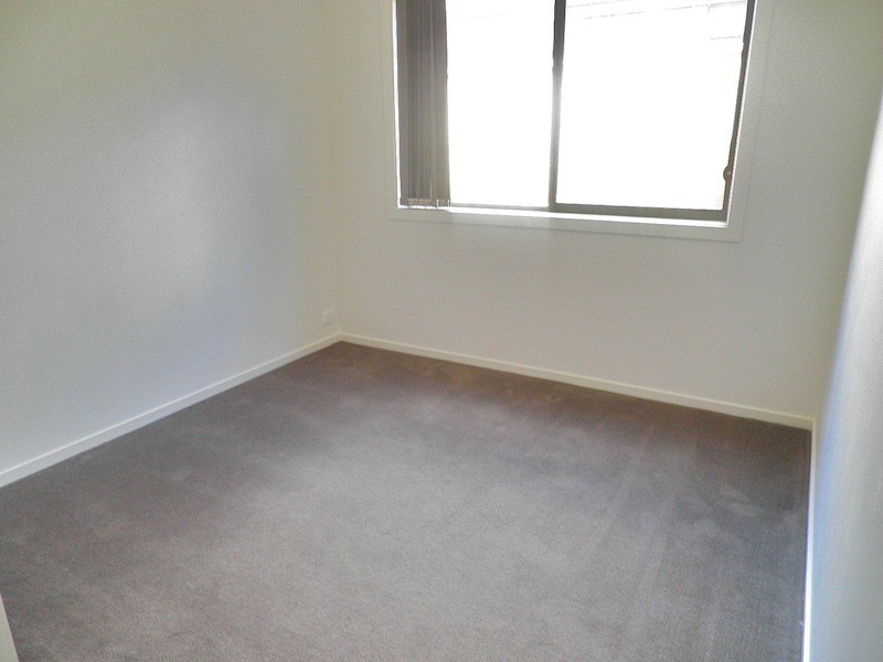 16 Glenvista Road, Pakenham VIC 3810