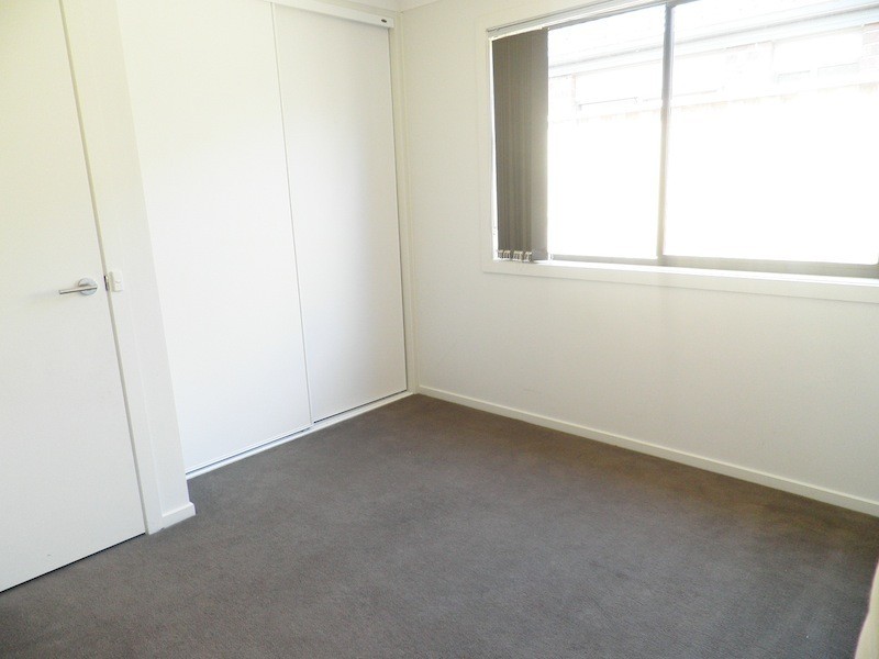 16 Glenvista Road, Pakenham VIC 3810