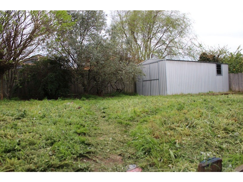 34 Sandalwood Drive, Narre Warren VIC 3805