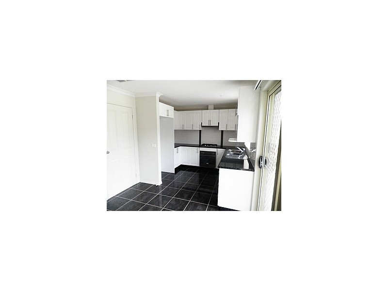 2 Pomegranate Way, Pakenham VIC 3810