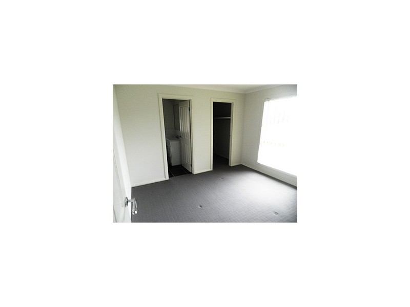 2 Pomegranate Way, Pakenham VIC 3810