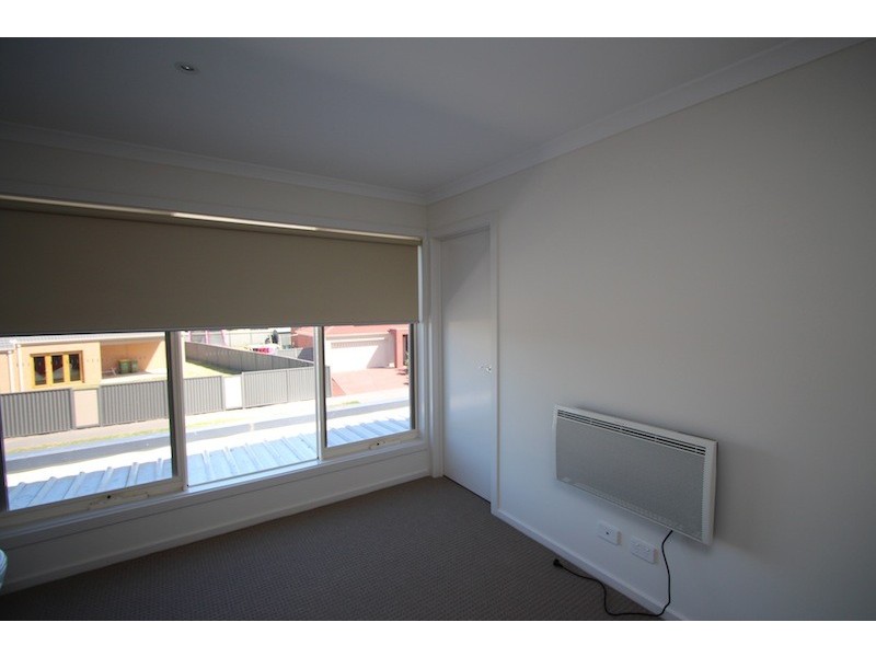 2  Parmentier Way, Pakenham VIC 3810