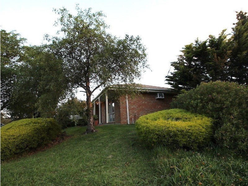 52 Meeking Drive, Pakenham VIC 3810