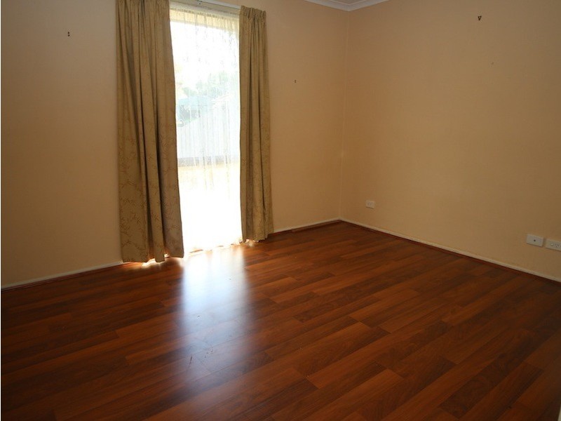 52 Meeking Drive, Pakenham VIC 3810