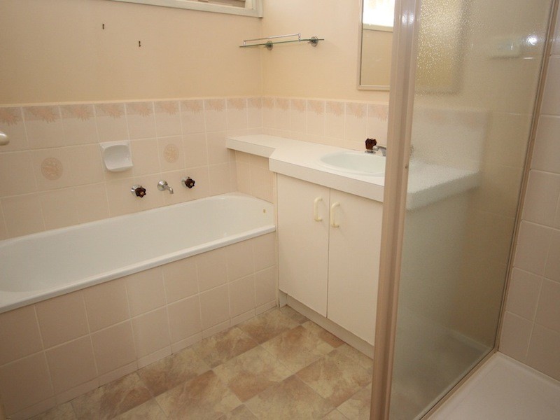 52 Meeking Drive, Pakenham VIC 3810