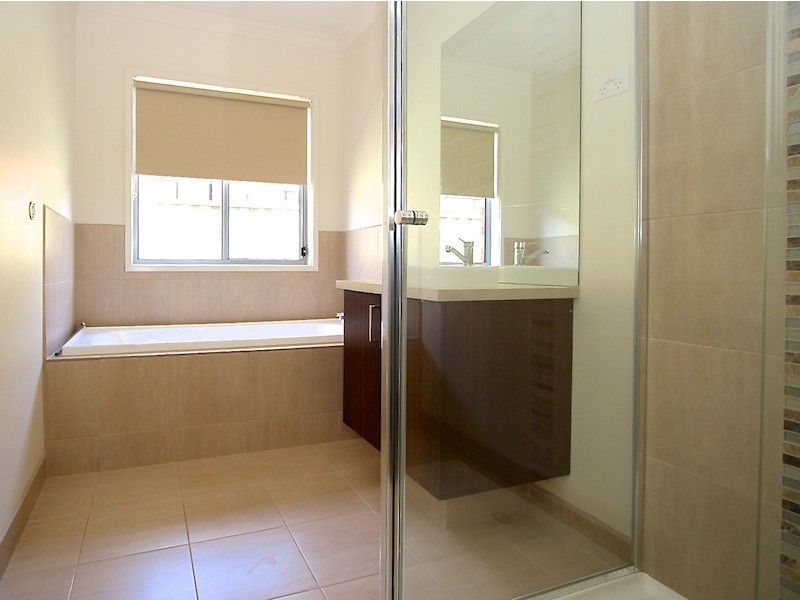 56 Dusseldorp Avenue, Pakenham VIC 3810