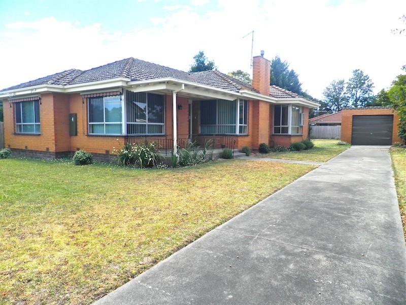 4 Wadsley Avenue, Pakenham VIC 3810