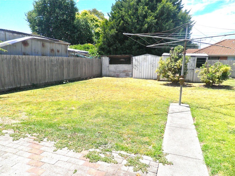 4 Wadsley Avenue, Pakenham VIC 3810