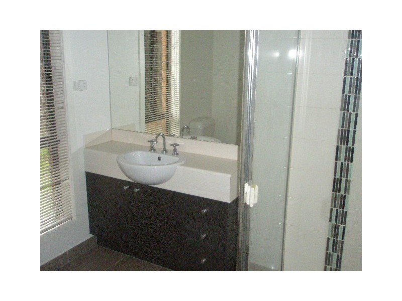 16 Glenvista Road, Pakenham VIC 3810