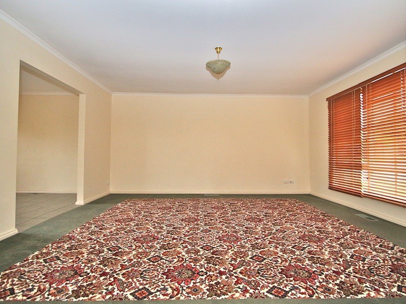 139 Bemersyde Drive, Berwick VIC 3806