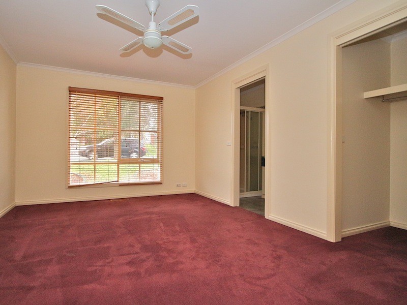 139 Bemersyde Drive, Berwick VIC 3806