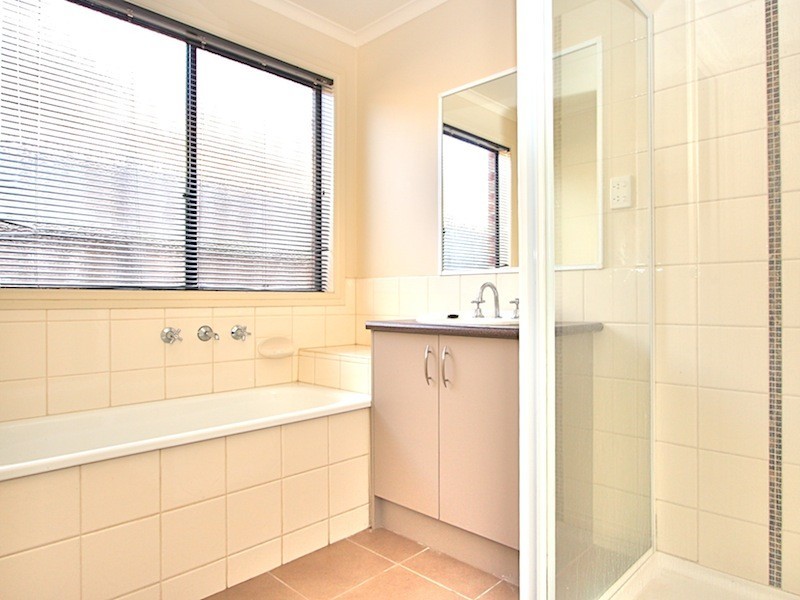 17 Tyrone Avenue, Pakenham VIC 3810