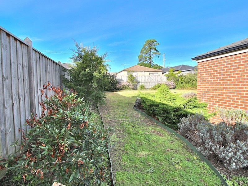 17 Tyrone Avenue, Pakenham VIC 3810