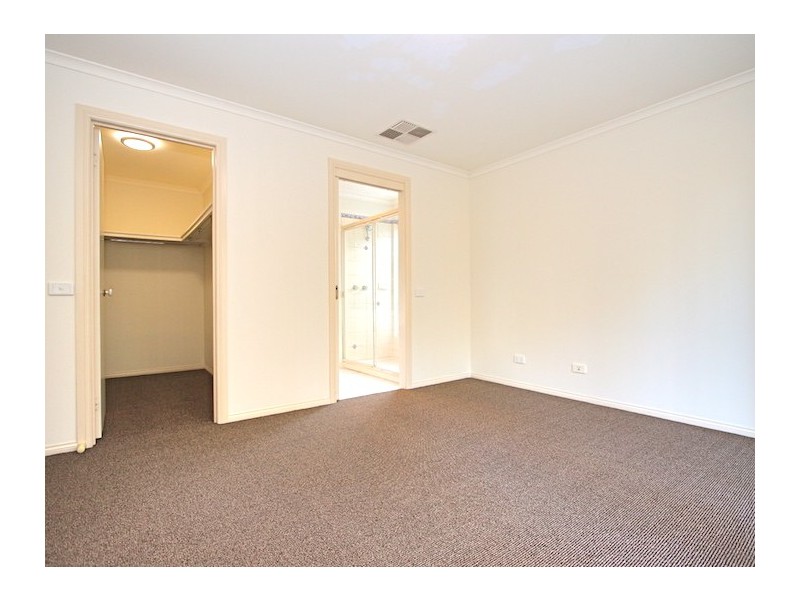 13 Kershaw Drive, Narre Warren South VIC 3805