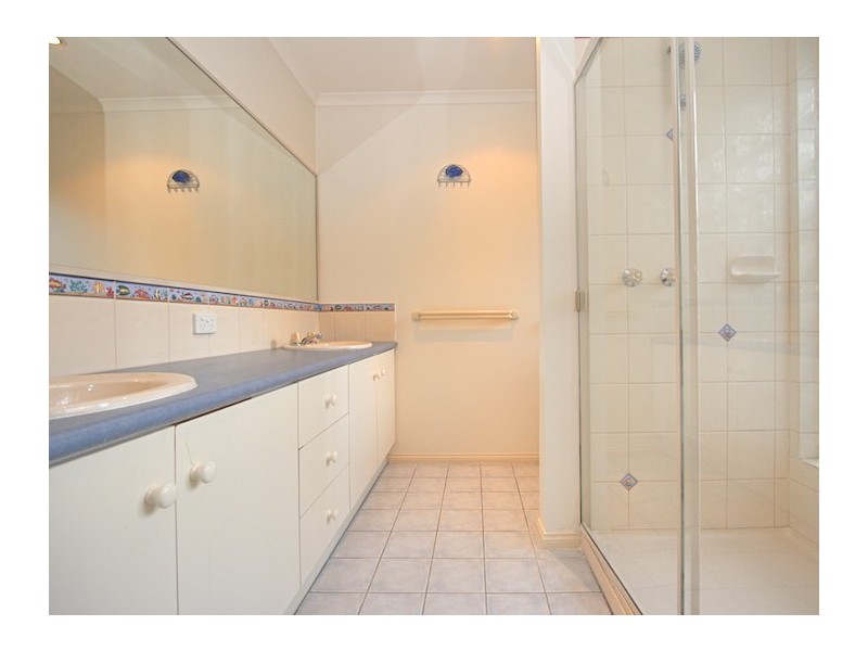 13 Kershaw Drive, Narre Warren South VIC 3805