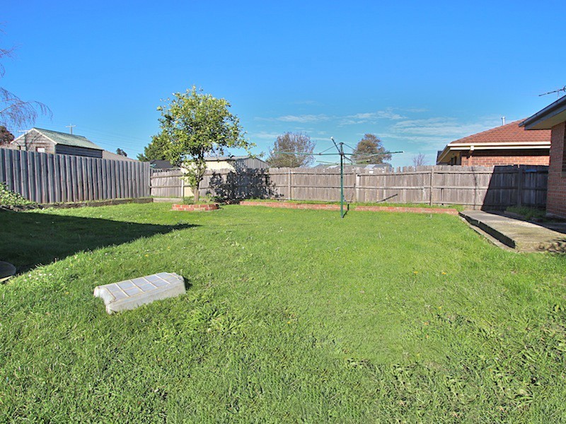 12 Eleanor Crescent, Pakenham VIC 3810