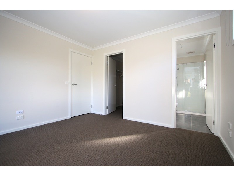 9 Bay Vista, Pakenham VIC 3810