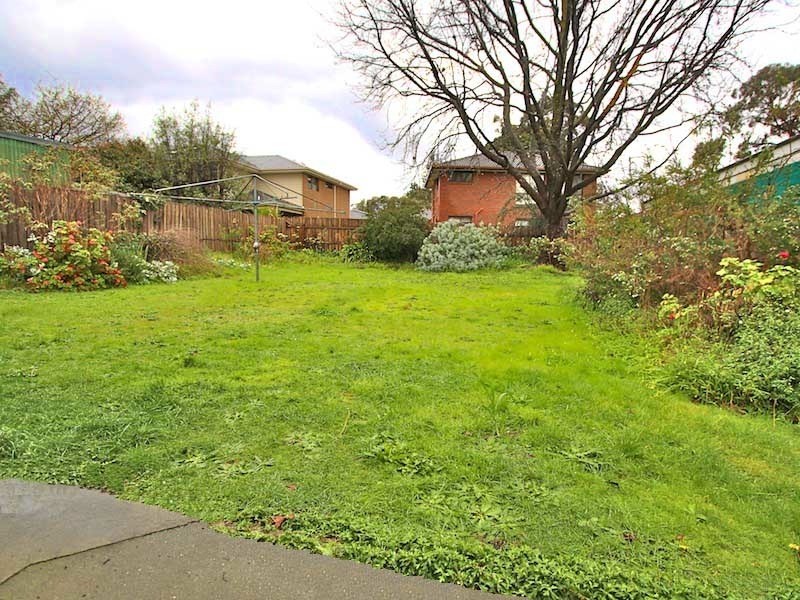 8 Debbie Street, Mount Waverley VIC 3149