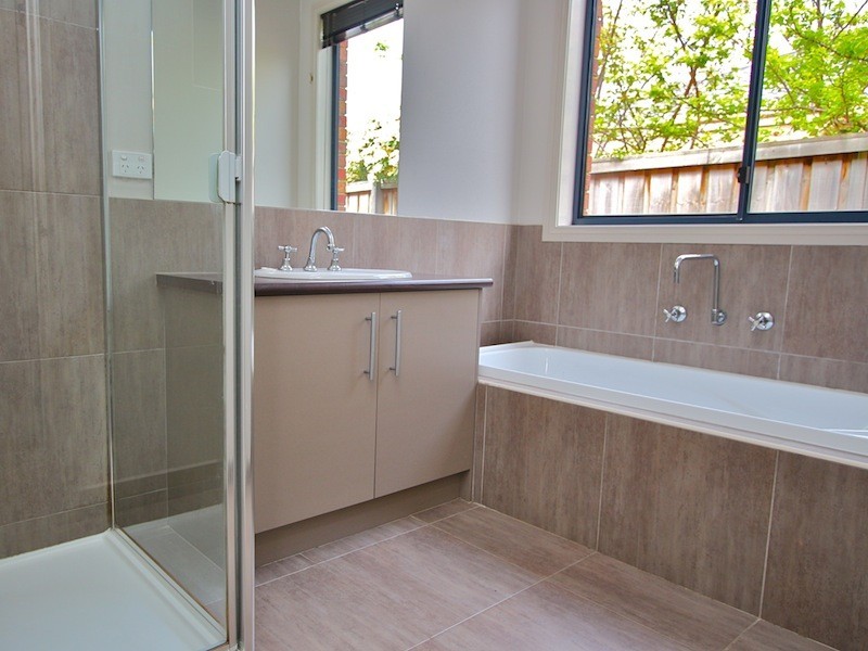 82 Livingstone Boulevard, Pakenham VIC 3810