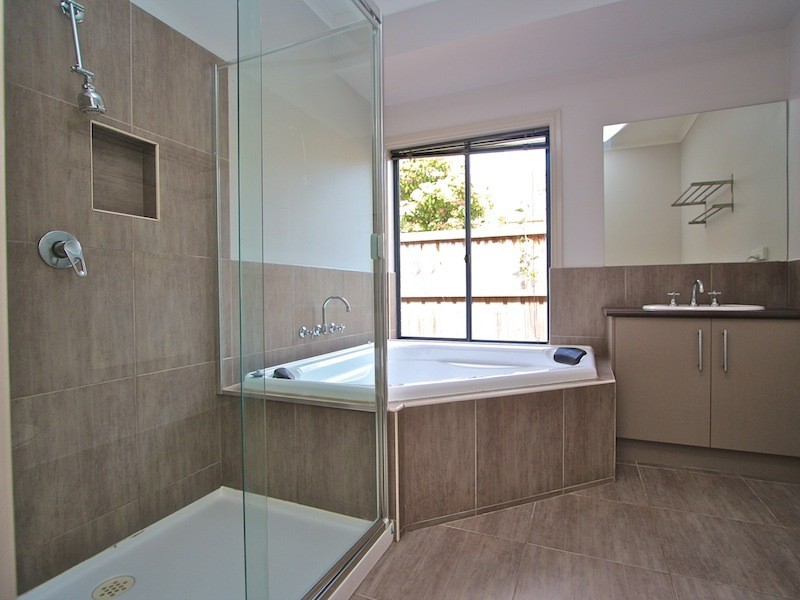 82 Livingstone Boulevard, Pakenham VIC 3810