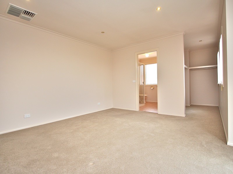 5 Evergold Close, Narre Warren South VIC 3805