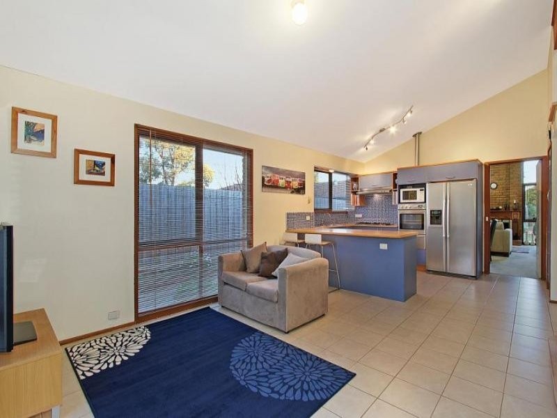 9 Milbray Close, Wantirna South VIC 3152